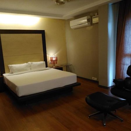 Hotel Md'S Continental Jorhāt Dış mekan fotoğraf