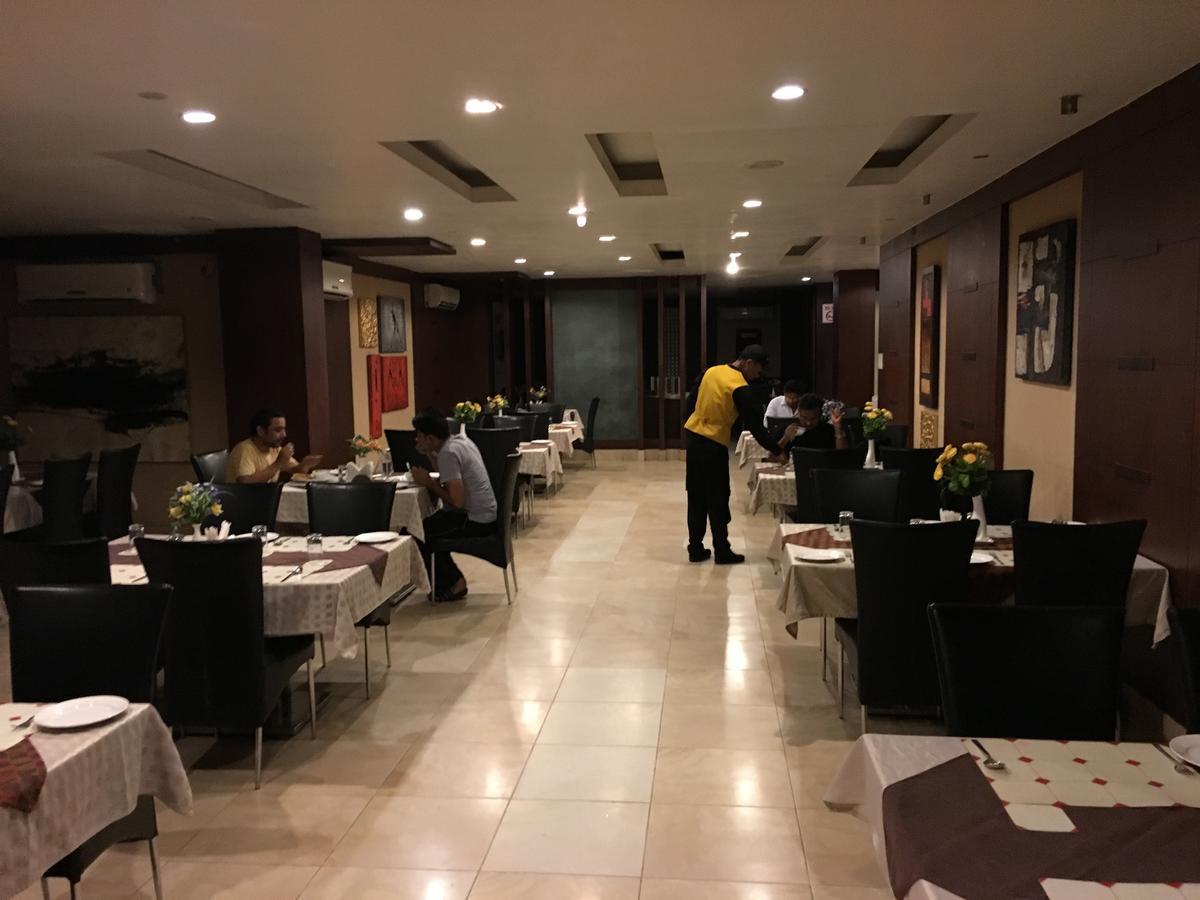 Hotel Md'S Continental Jorhāt Dış mekan fotoğraf